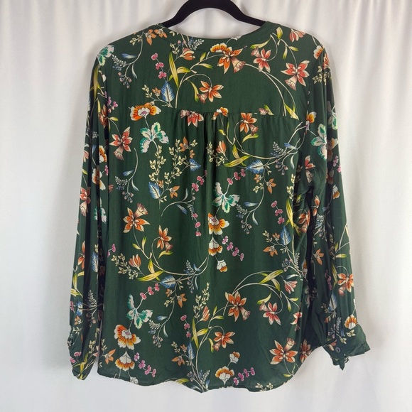Velvet by Graham & Spencer Green
Floral long Sleeve Blouse Size:L - Picture 11 of 14